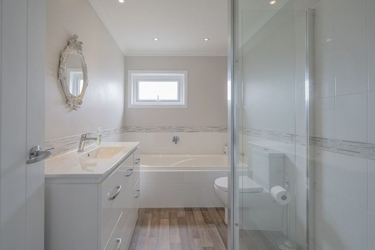 Photo of property in 73 Robinson Road, Whitianga, 3510