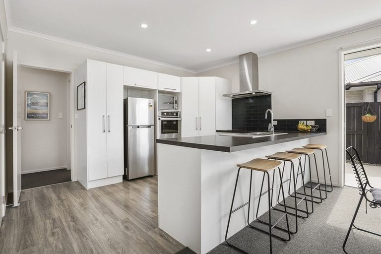 Photo of property in 10 Toi Place, Papamoa, 3118