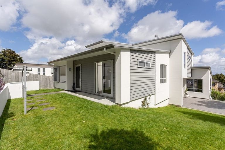 Photo of property in 4 Ravello Rise, Flat Bush, Auckland, 2019