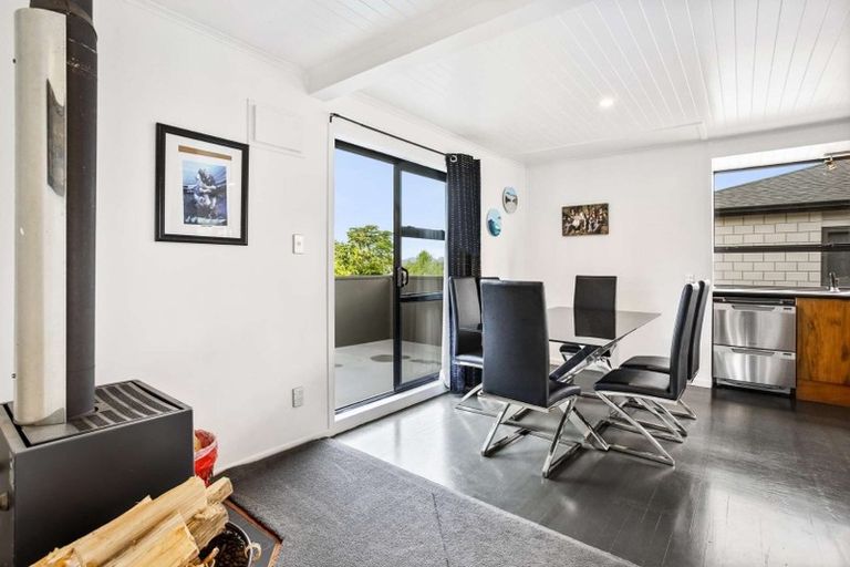 Photo of property in 276 Sturges Road, Henderson, Auckland, 0612