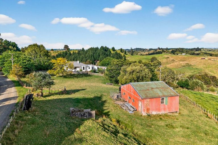 Photo of property in 311 Franklin Road, Paparoa, 0571