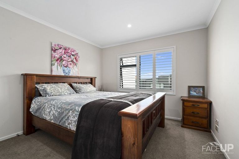 Photo of property in 8 Tuatua Road, Hobsonville, Auckland, 0616