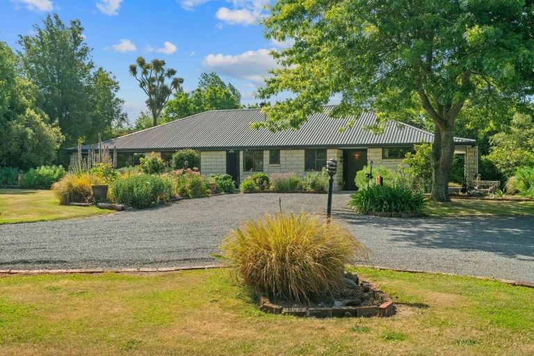Photo of property in 6 Kowhai Drive, Darfield, 7510
