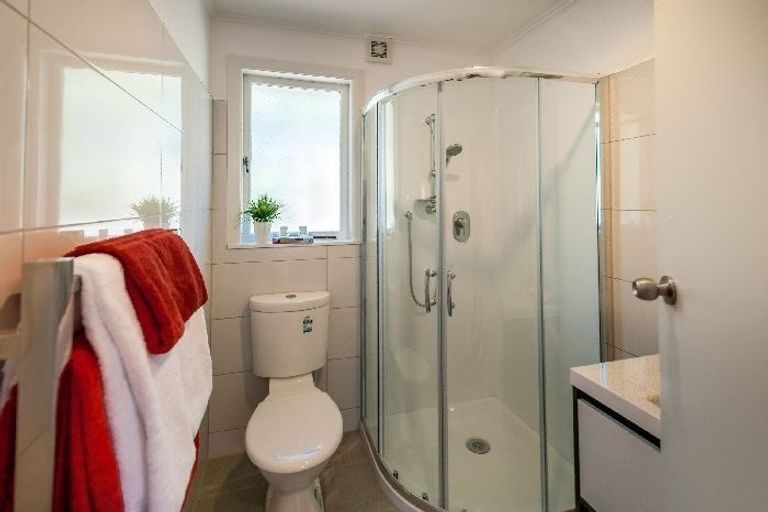 Photo of property in 1/15 Seine Road, Forrest Hill, Auckland, 0620