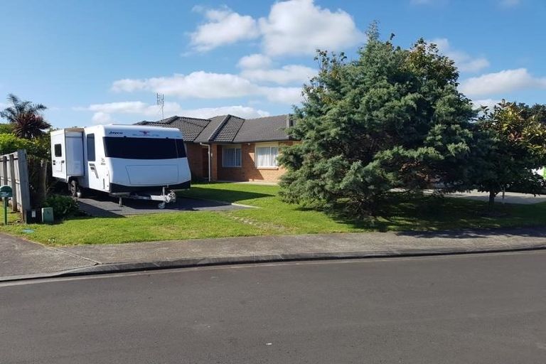 Photo of property in 4 Cathcart Close, Pukekohe, 2120