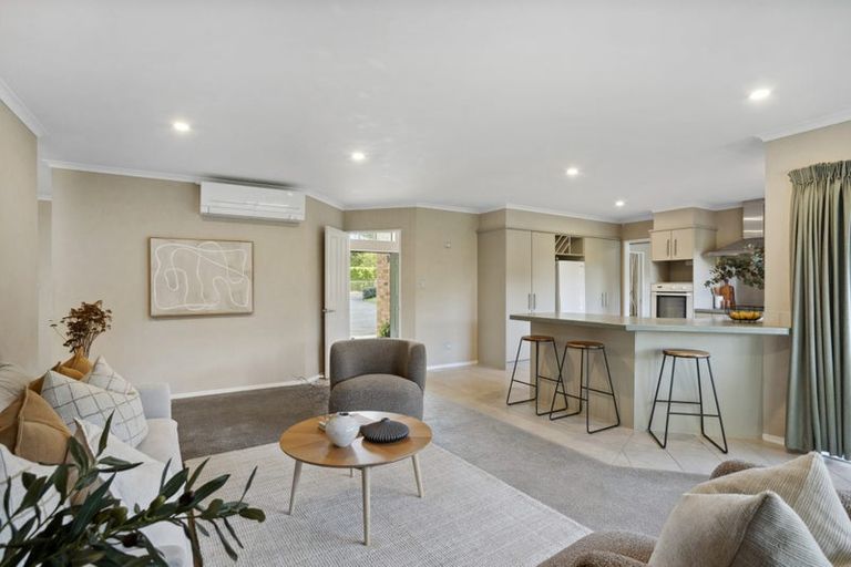 Photo of property in 70a Shaw Road, Oratia, Auckland, 0604