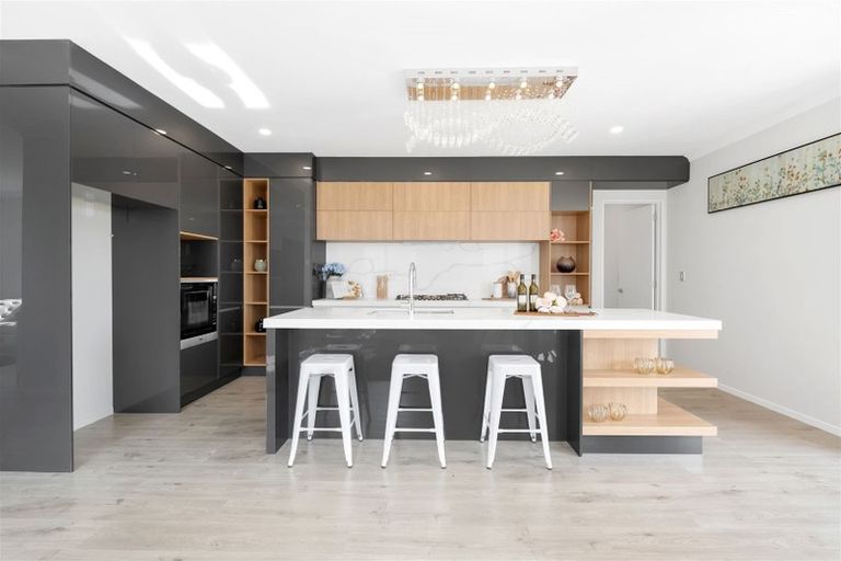 Photo of property in 96 Ksenia Drive, Flat Bush, Auckland, 2019