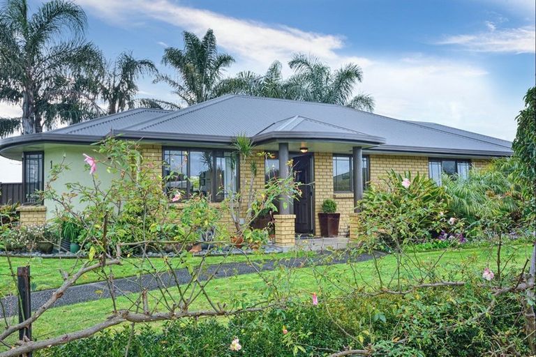 Photo of property in 13 Margaret Place, Lytton West, Gisborne, 4010