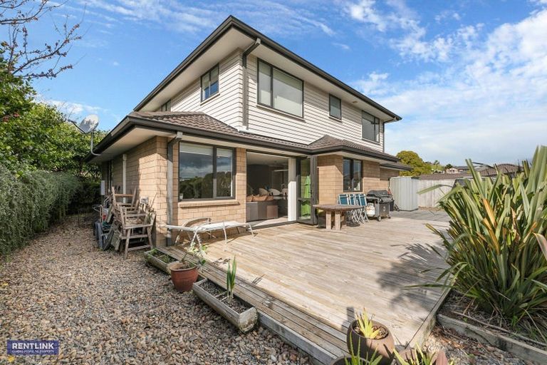 Photo of property in 16 Hillford Place, Welcome Bay, Tauranga, 3175