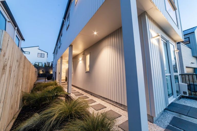 Photo of property in 35 Pohewa Road, Silverdale, 0932