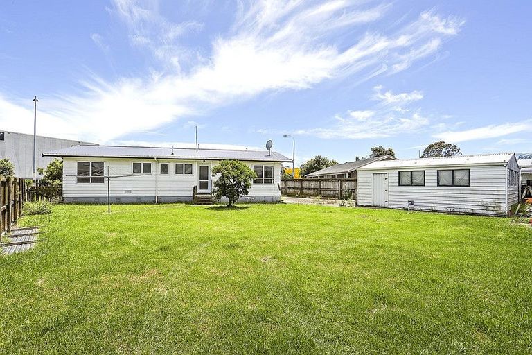 Photo of property in 16 Girven Road, Mount Maunganui, 3116