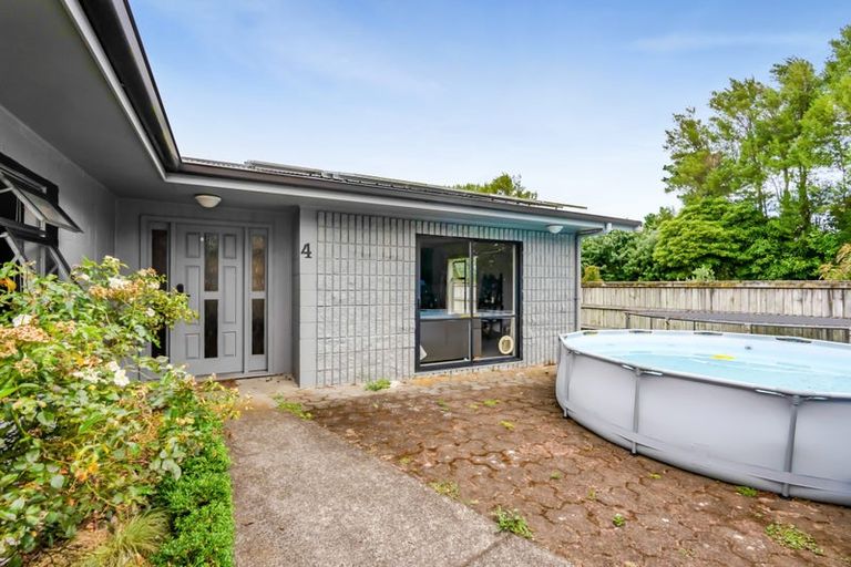 Photo of property in 4 Douglas Street, Hawera, 4610