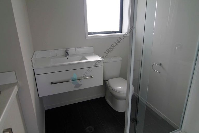 Photo of property in 104 Bowhill Road, New Brighton, Christchurch, 8083