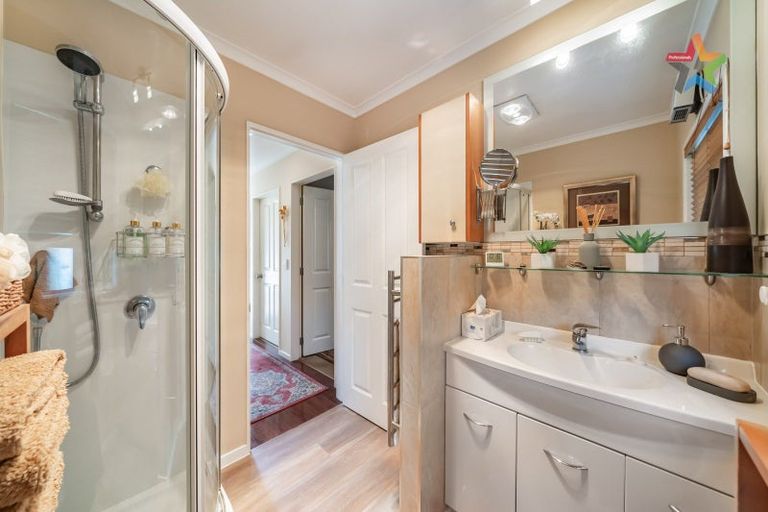 Photo of property in 44 Woodland Mews, Wainuiomata, Lower Hutt, 5014