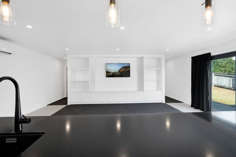 Photo of property in 79a Pohutukawa Place, Bell Block, New Plymouth, 4312