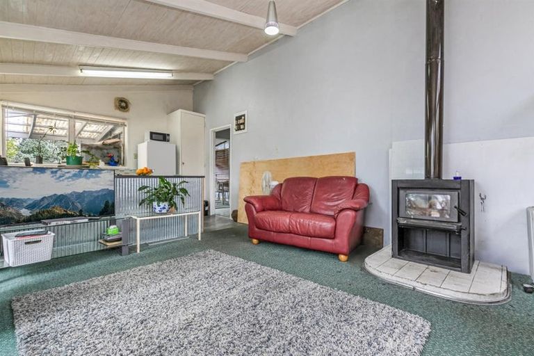 Photo of property in 50 Bays Road, Orere Point, Papakura, 2585