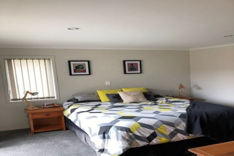 Photo of property in 52 Fairfax Crescent, Pyes Pa, Tauranga, 3112