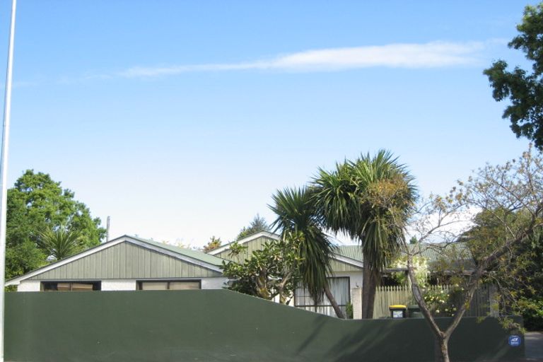 Photo of property in 106 Prestons Road, Redwood, Christchurch, 8051