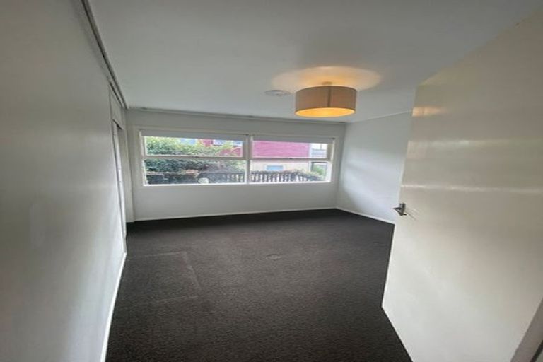 Photo of property in 443 Don Buck Road, Massey, Auckland, 0614