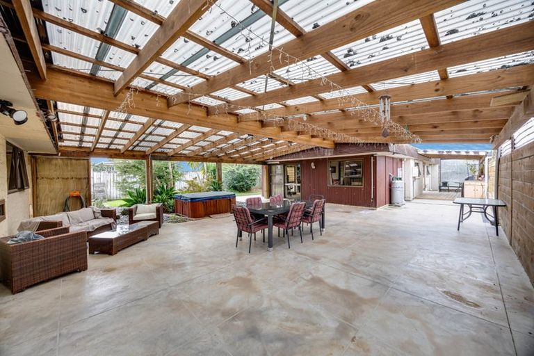 Photo of property in 130a Bruce Mclaren Road, Henderson, Auckland, 0612