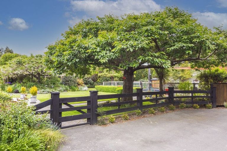 Photo of property in 3 Fairview Briars, Rangiora, 7400