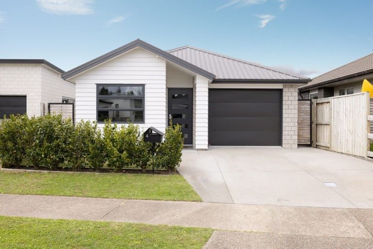 Photo of property in 4 Foley Grove, Pyes Pa, Tauranga, 3110