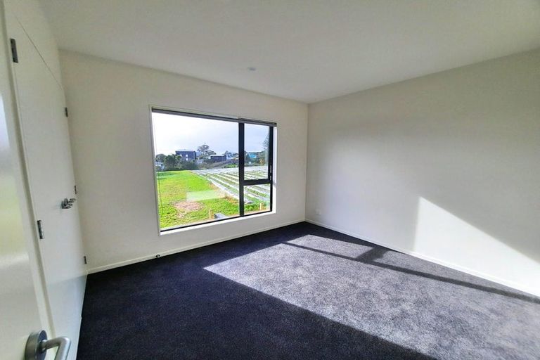 Photo of property in 15 Ara Mara Hua, Henderson, Auckland, 0612