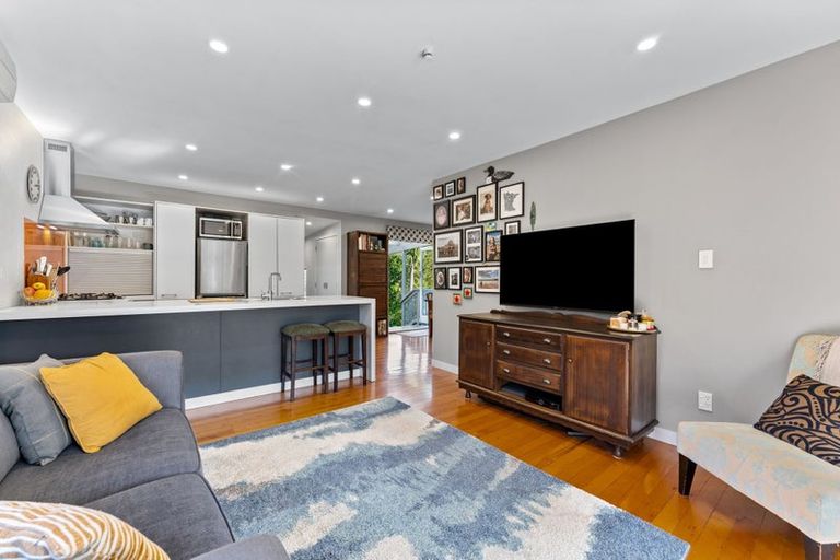 Photo of property in 14 Rosecamp Road, Beach Haven, Auckland, 0626