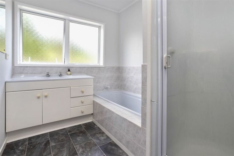 Photo of property in 63 First View Avenue, Beachlands, Auckland, 2018