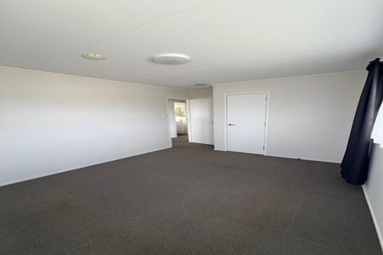 Photo of property in 71 Meadowvale Drive, Levin, 5510