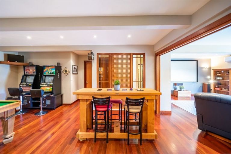 Photo of property in 62 Kiriwai Road, Paremata, Porirua, 5024