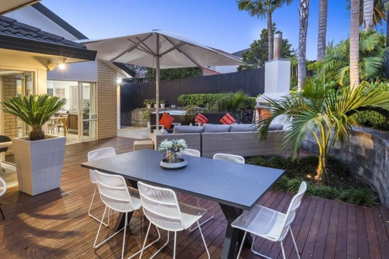 Photo of property in 148 John Brooke Crescent, East Tamaki Heights, Auckland, 2016