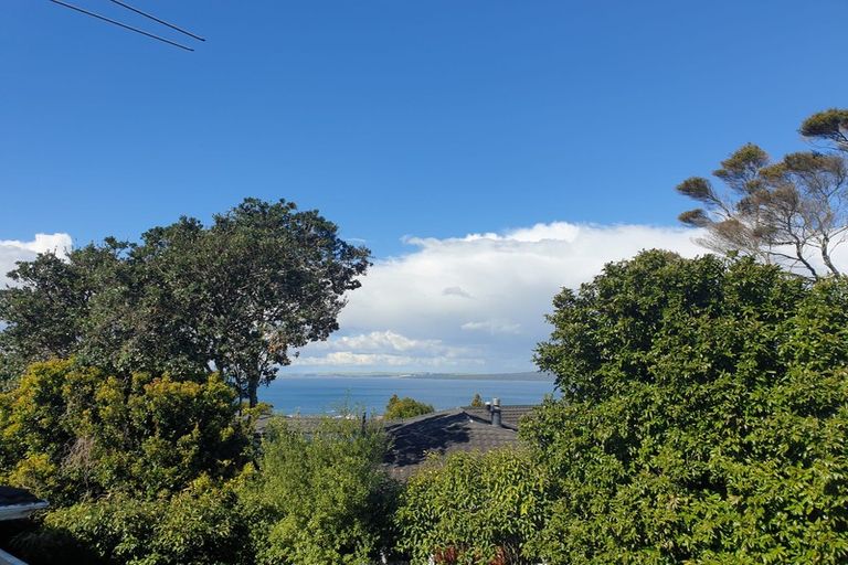 Photo of property in 2/8 Rahopara Street, Castor Bay, Auckland, 0620