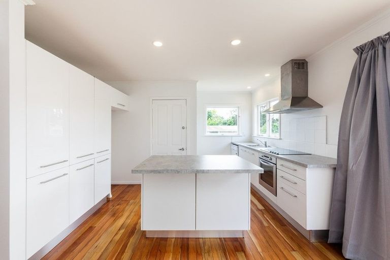 Photo of property in 1 Ferndale Place, Feilding, 4702