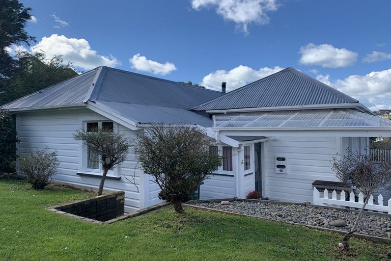 Photo of property in 2/22 Kiteroa Terrace, Rothesay Bay, Auckland, 0630