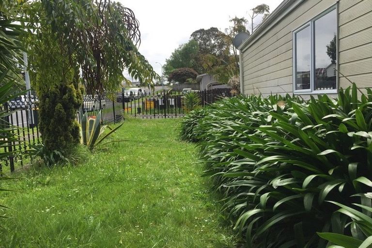 Photo of property in 1/144 Shifnal Drive, Randwick Park, Auckland, 2105