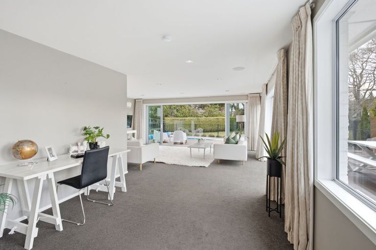 Photo of property in 481 Avonhead Road, Avonhead, Christchurch, 8042