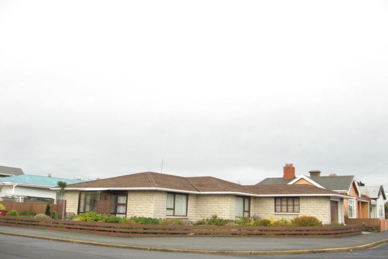 Photo of property in 171 Macandrew Road, South Dunedin, Dunedin, 9012