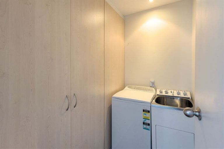 Photo of property in 9 Bayview Place, Cass Bay, Lyttelton, 8082