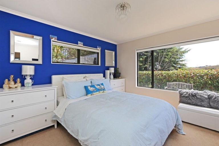 Photo of property in 72 Longview Road, Poraiti, Napier, 4182