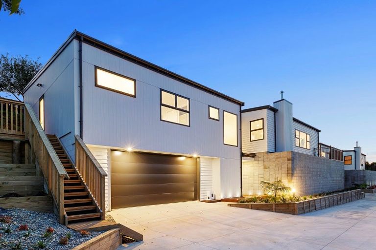Photo of property in 7b Montrose Place, Highlands Park, New Plymouth, 4312