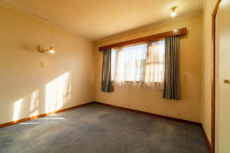 Photo of property in 18 Beauchamp Street, Tawa, Wellington, 5028