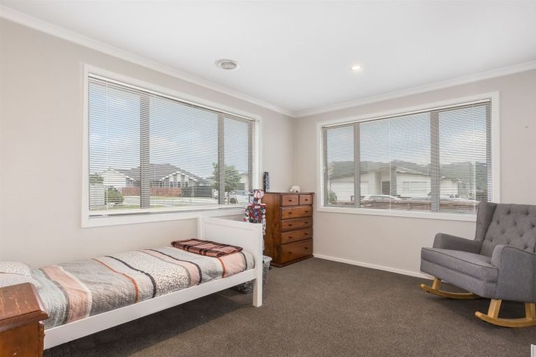 Photo of property in 89 John Burke Drive, Aotea, Porirua, 5024