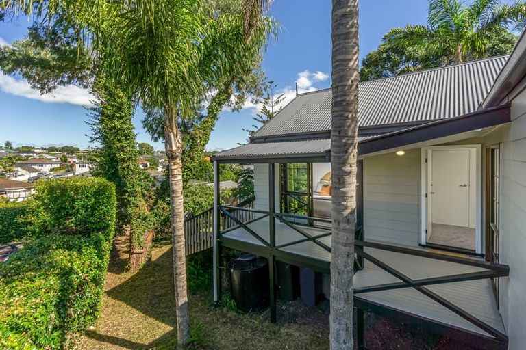 Photo of property in 8 Bellcroft Place, Belmont, Auckland, 0622