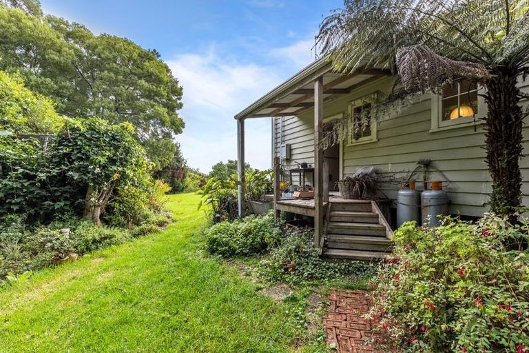 Photo of property in 1122 Oneriri Road, Kaiwaka, 0573