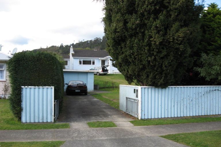 Photo of property in 7 Peel Place, Wainuiomata, Lower Hutt, 5014