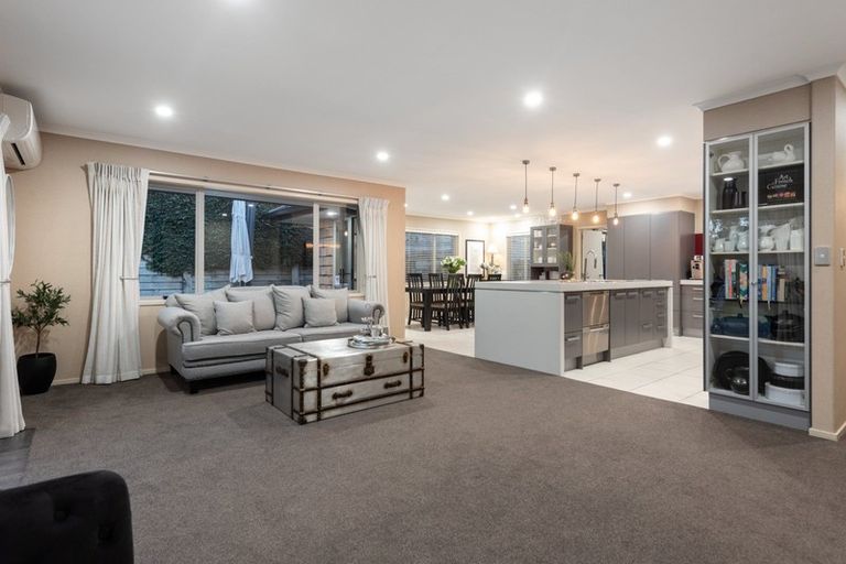 Photo of property in 38 Merriman Place, Pyes Pa, Tauranga, 3112