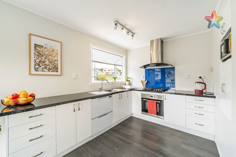 Photo of property in 131 Major Drive, Kelson, Lower Hutt, 5010