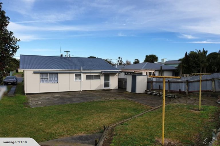 Photo of property in 120 Cornfoot Street, Castlecliff, Whanganui, 4501