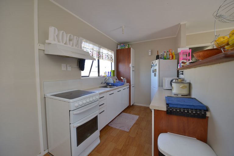 Photo of property in 2/83 Templeton Place, Clendon Park, Auckland, 2103